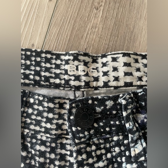 Jeans - Picture 3 of 5